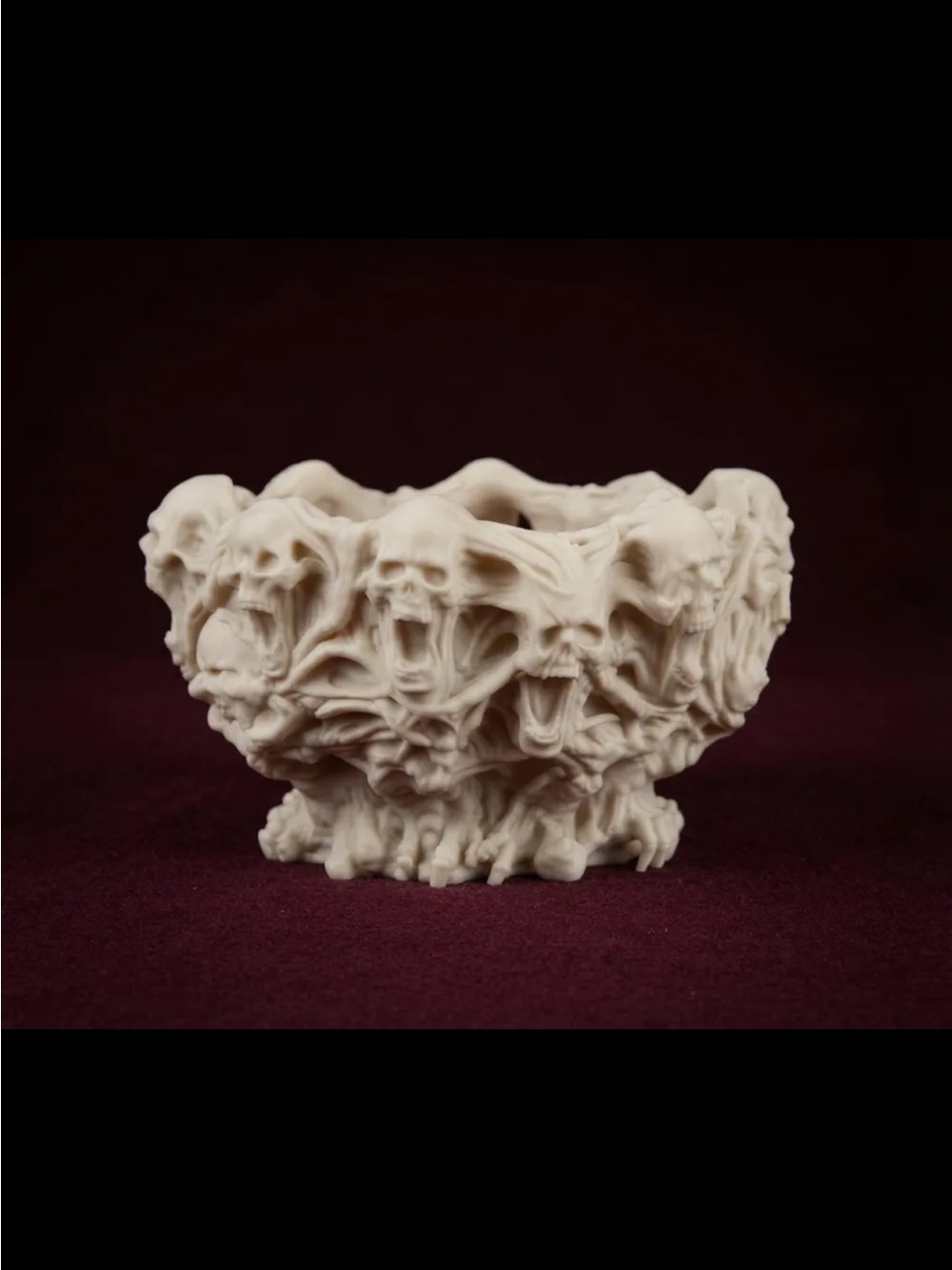 Screaming Skull Sculpture Bowl in Cream